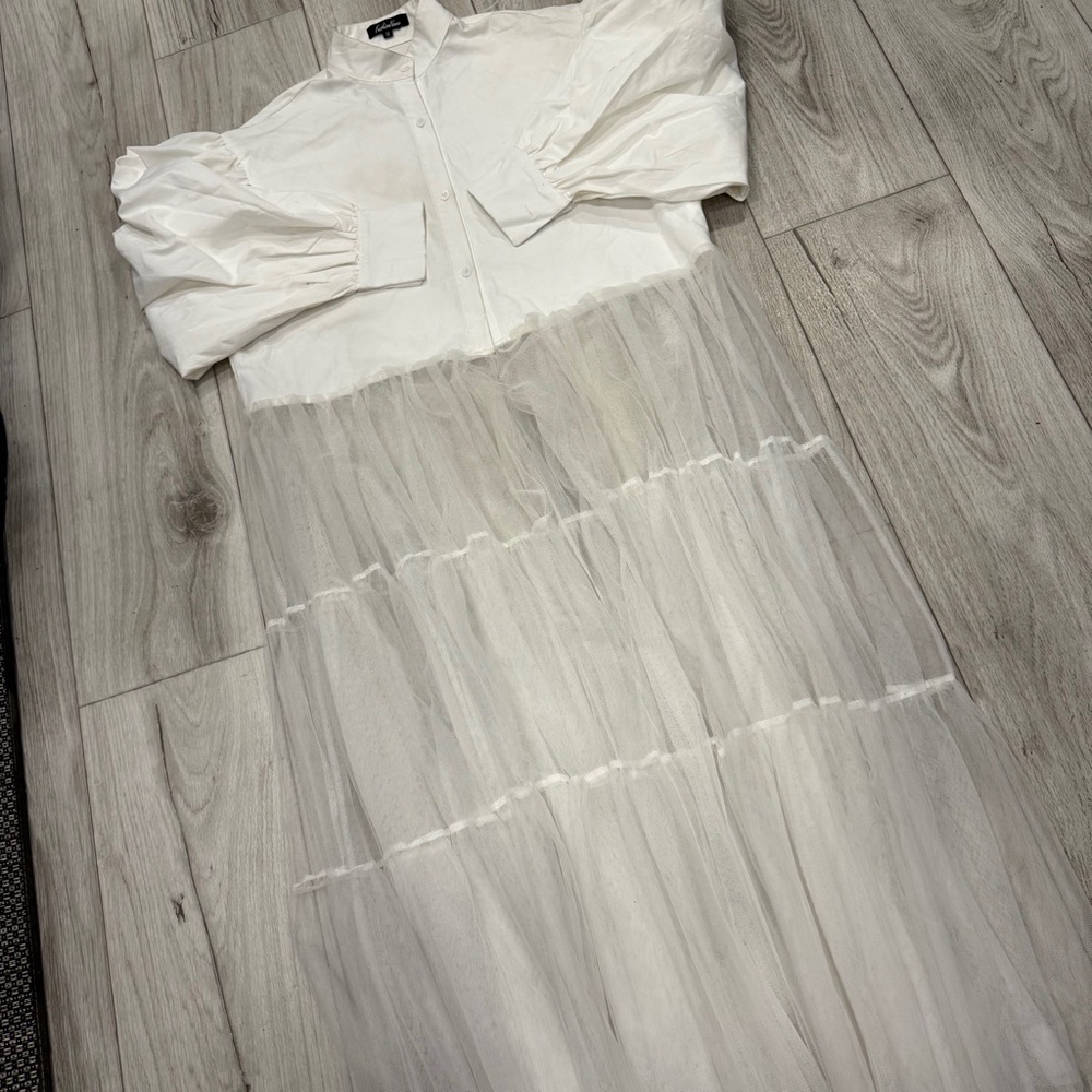 Elegant White Long Sleeve Dress